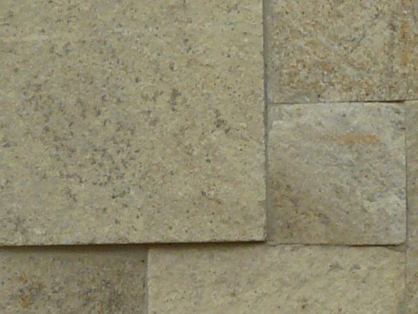 Beige brick set with no pattern.